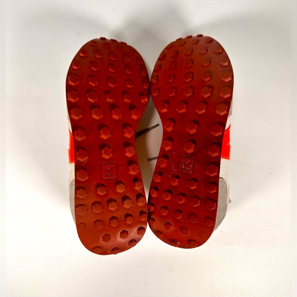 Veja RIO BRANCO HEXAMESH GRAVEL ORANGE GREY Sneakers - Picture 12 of 13